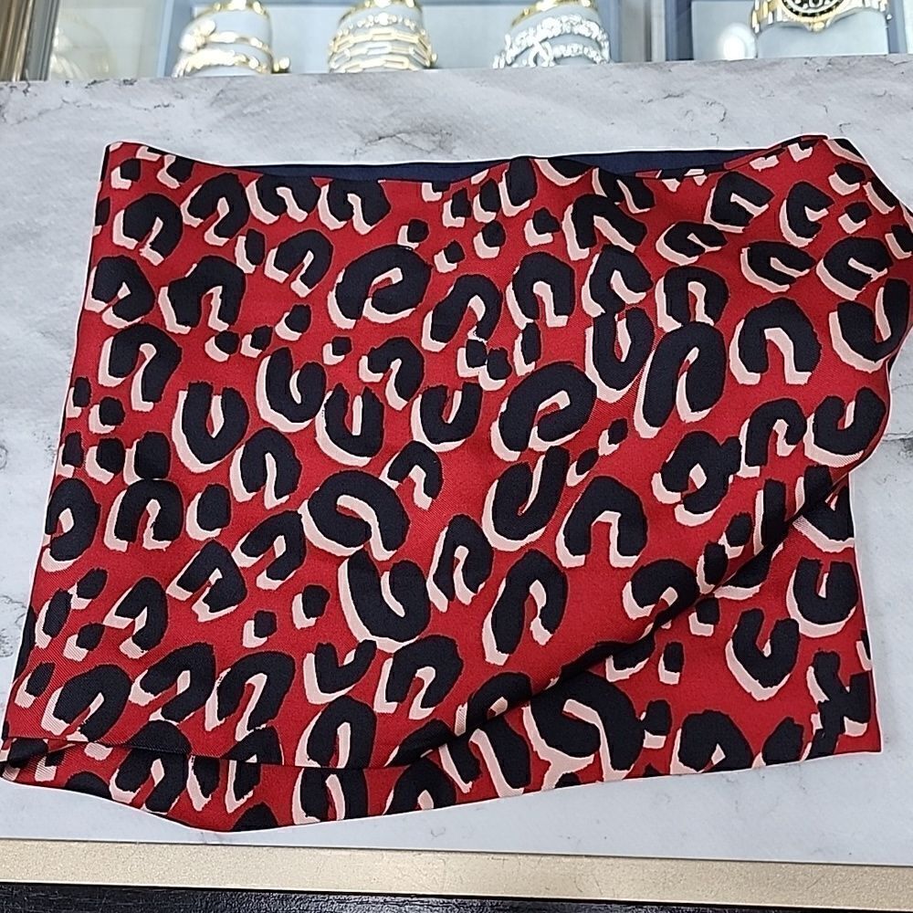 Authentic Louis Vuitton Animal Print Polka-dot Snood Infiniti Scarf